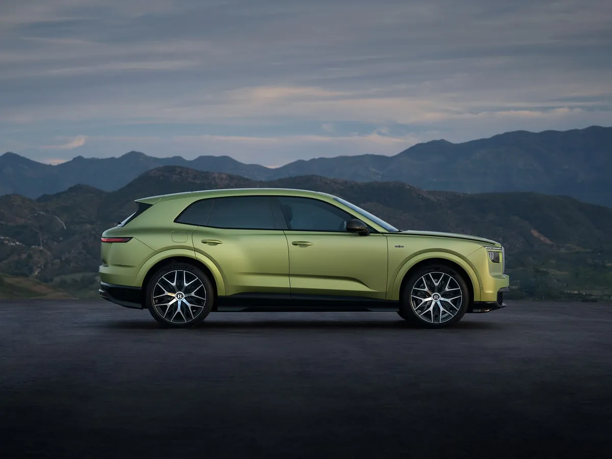 Bentley Torcal в профил