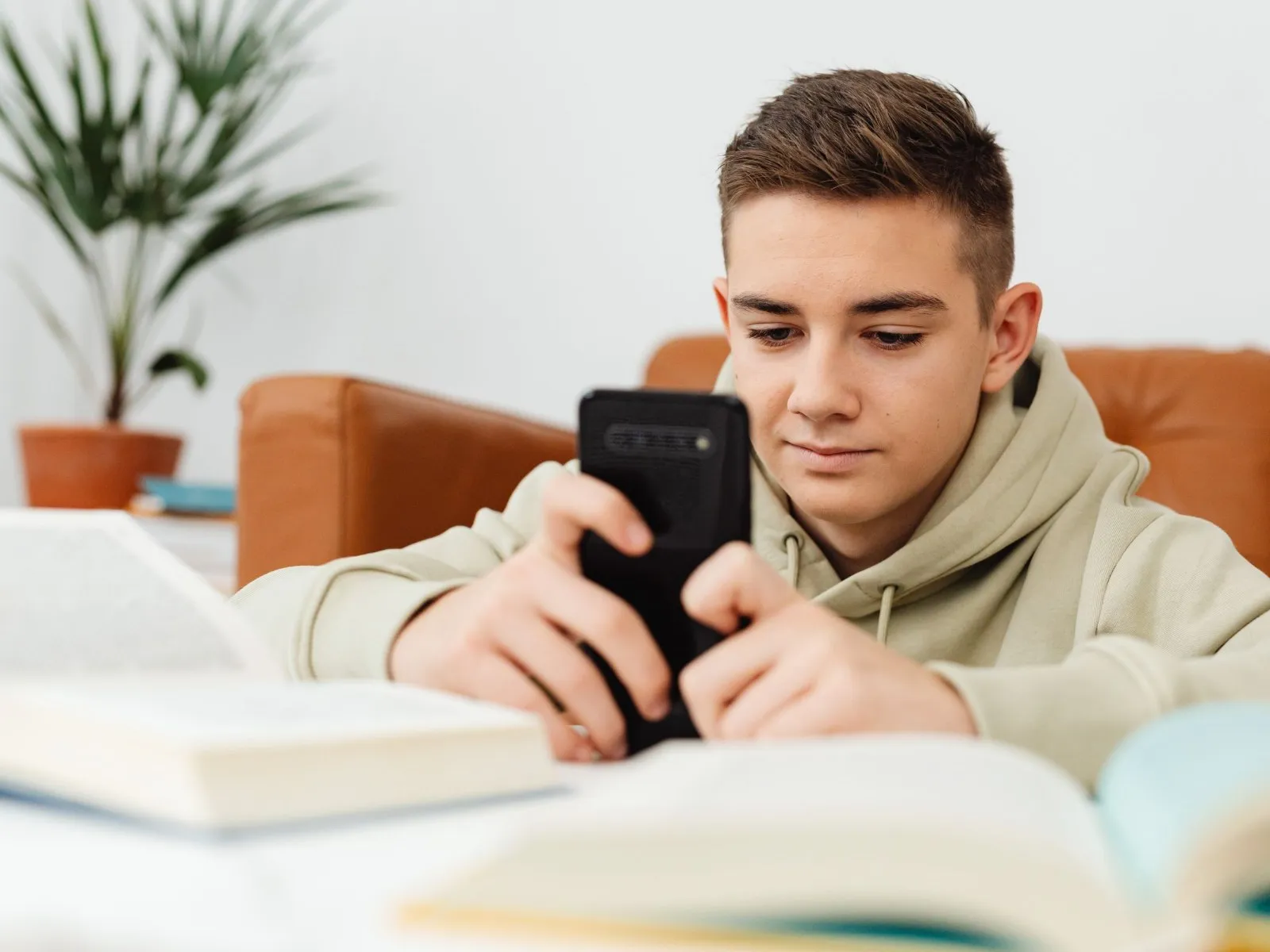 ChatGPT for Teens тръгна, рекламите идват в Европа
