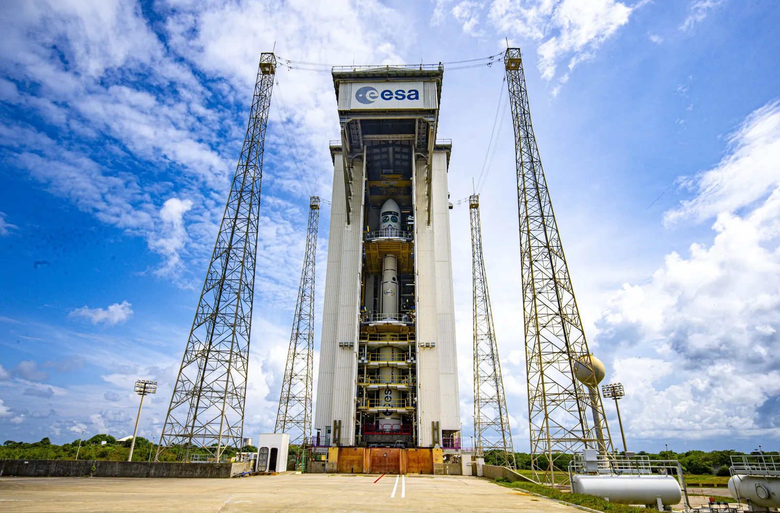 FLEX и Sentinel-3C излитат с Vega-C тази нощ