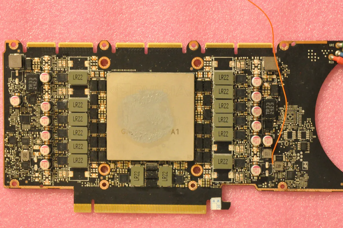 Платката на Nvidia CMP 170HX без охлаждане