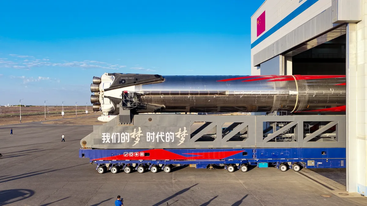 Zhuque-3 излита от зоната „Дунфън“ на 19 август