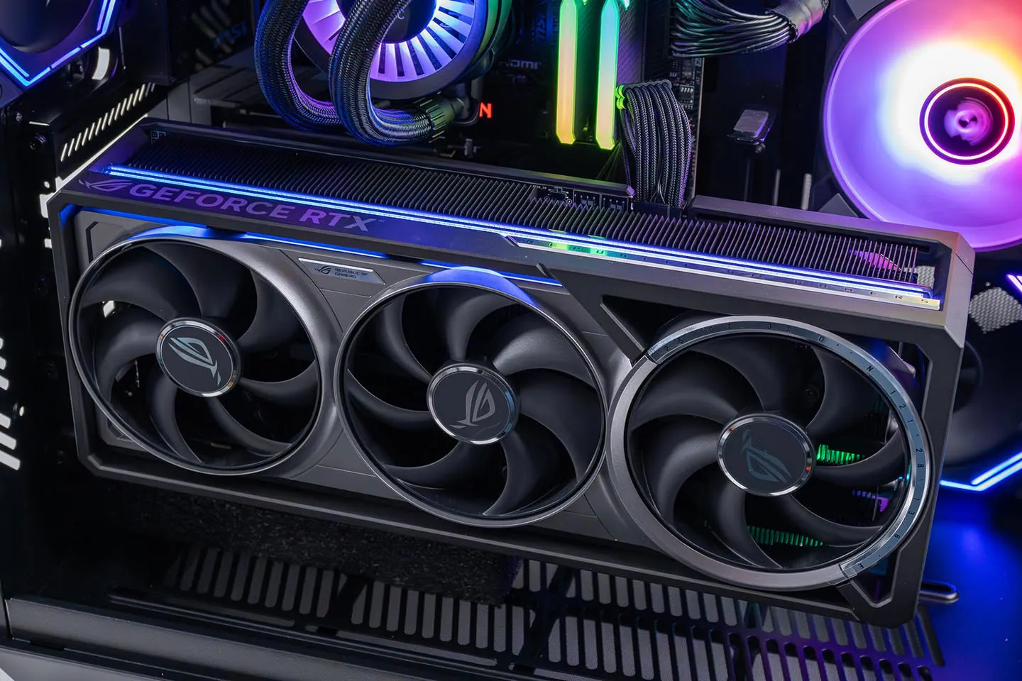 NVIDIA заключи лимита на мощността при RTX 5000
