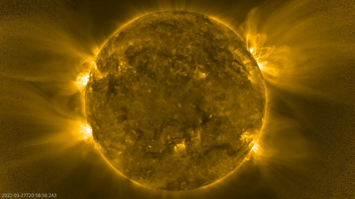 Слънцето, заснето от Solar Orbiter при перихелий на 26 март 2022 г.