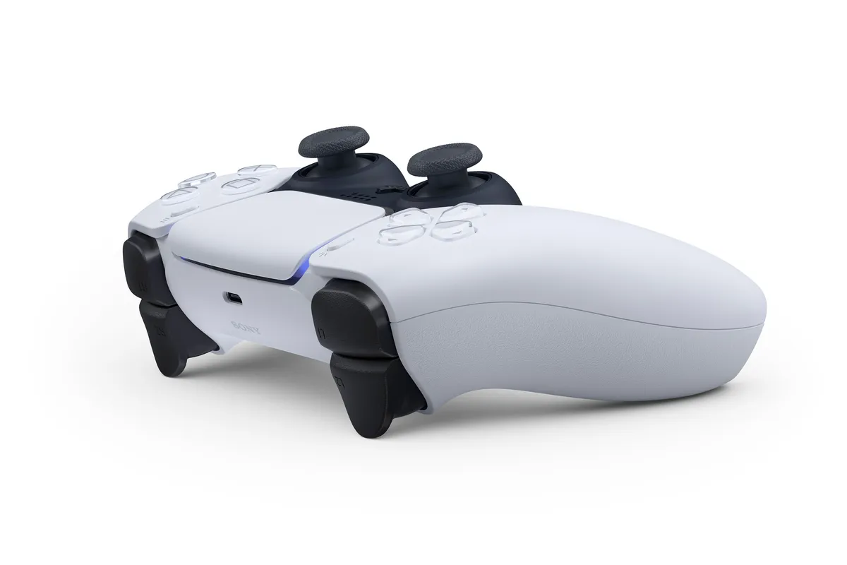 Контролерът DualSense за PlayStation 5