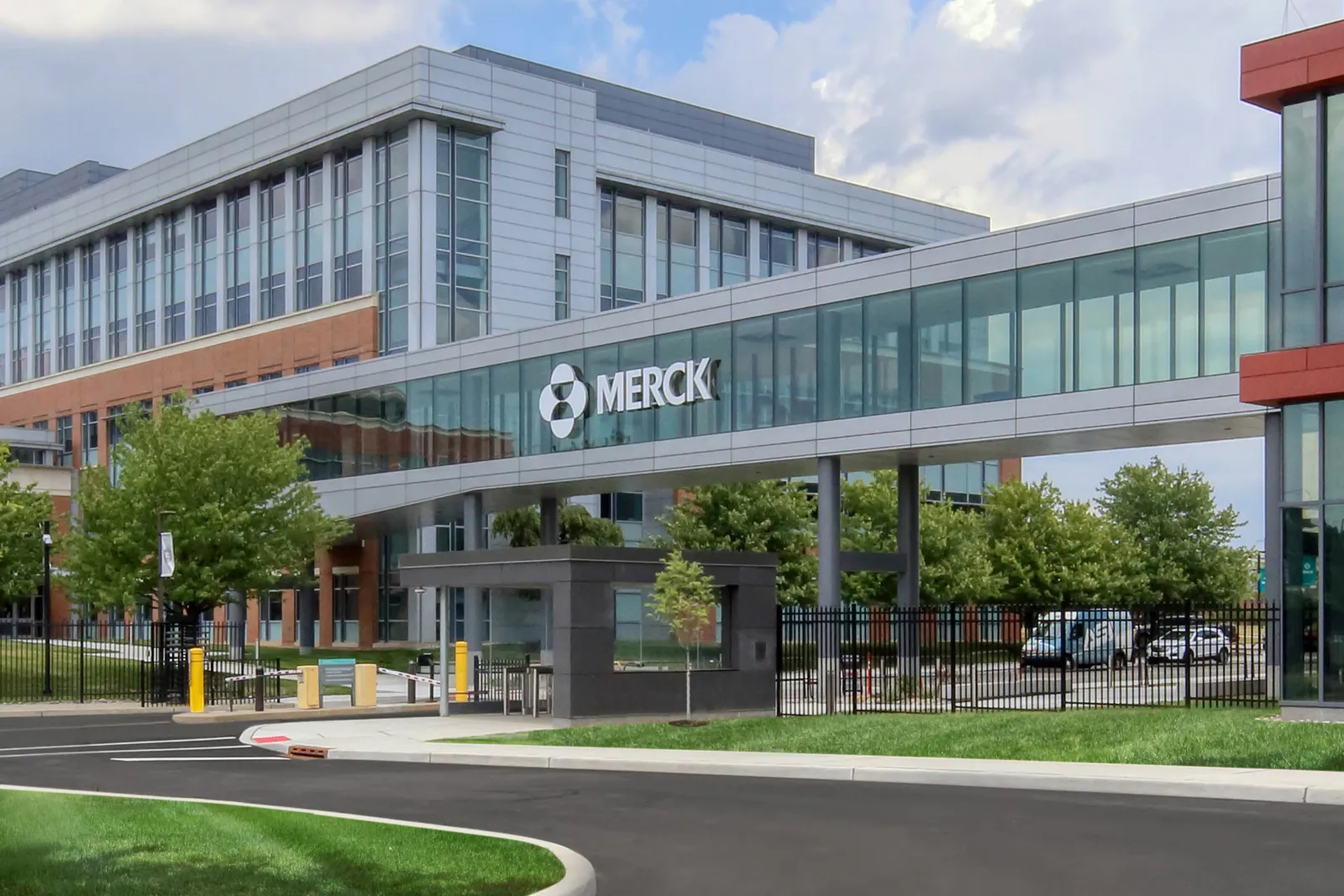37 000 AI агента предвидиха лекарство на Merck
