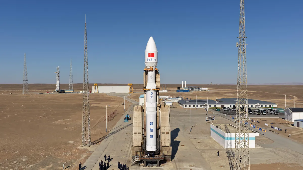 Ракетата Lijian-1 извежда девет сателита от космодрума Дзиуцюан