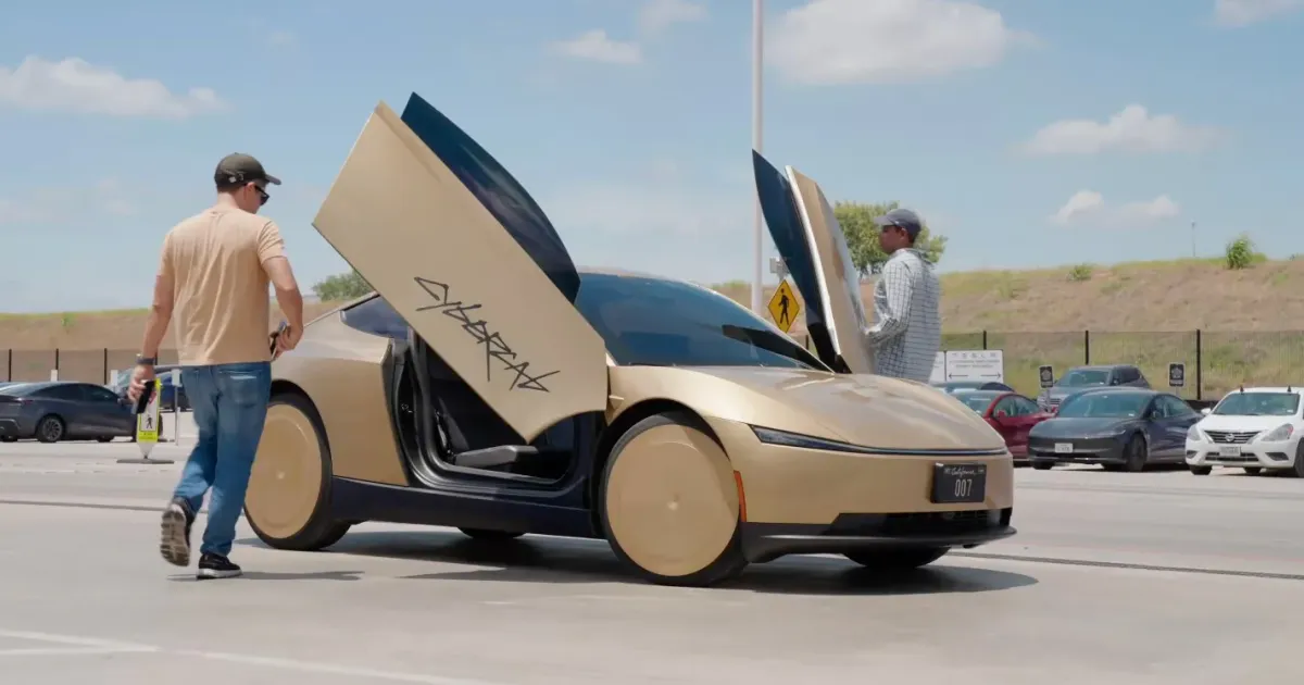 Cybercab на Tesla без волан и педали