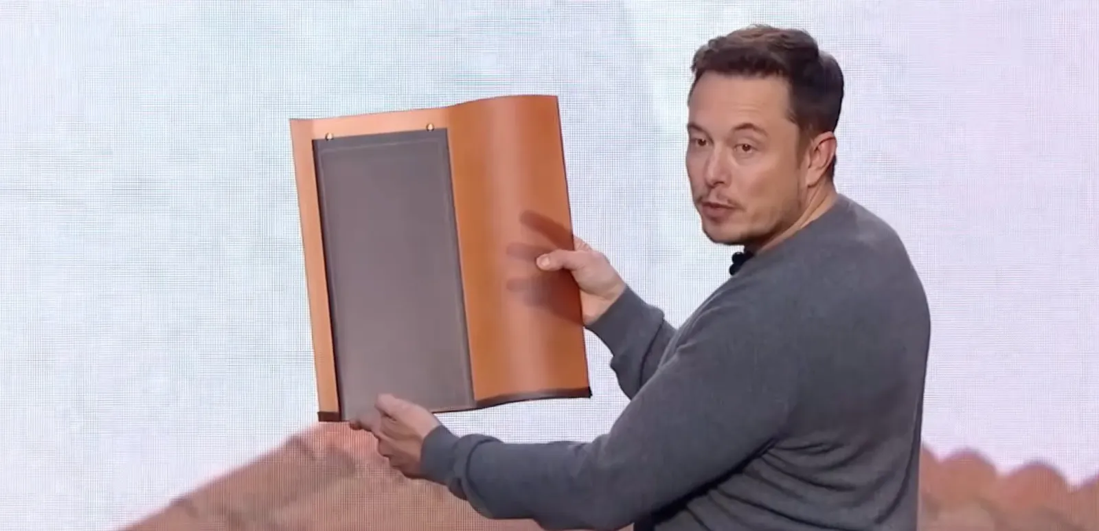 Tesla прекратява Solar Roof: керемидите не се изплащат